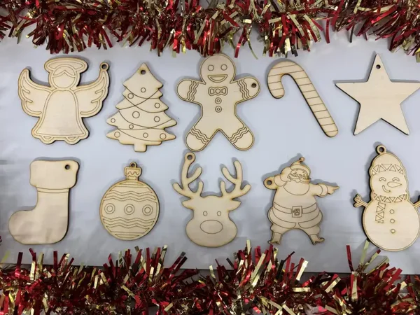 Wooden Christmas Baubles to colour in | Great Fun For The Family