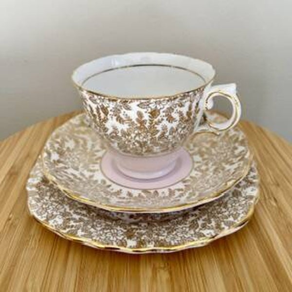 Vintage Colclough genuine bone china pink harlequin teaset trio 6606 design