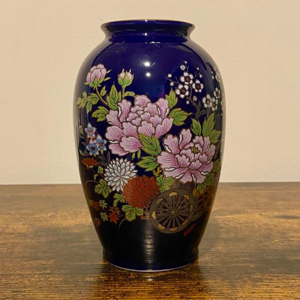 Vintage Japanese Vase Cobalt Blue Floral Wagon Wheel Gold Trim