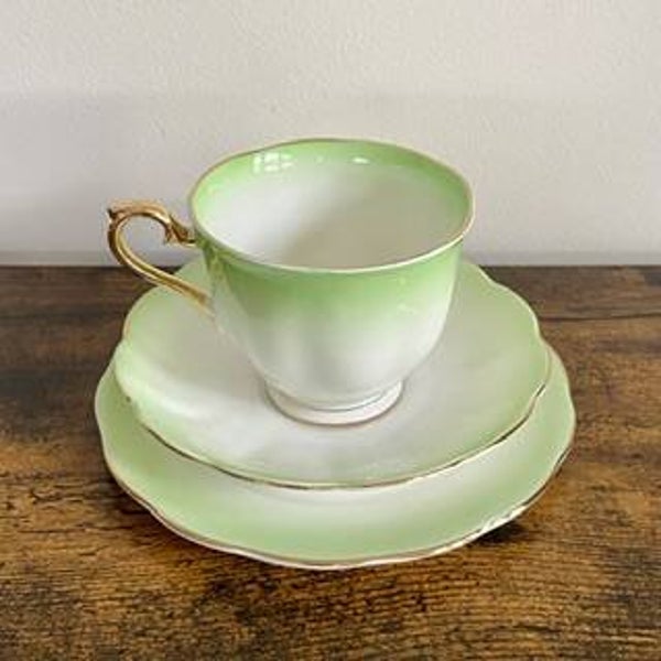 Rare vintage Royal Albert Rainbow Green Hampton Shape teaset trio