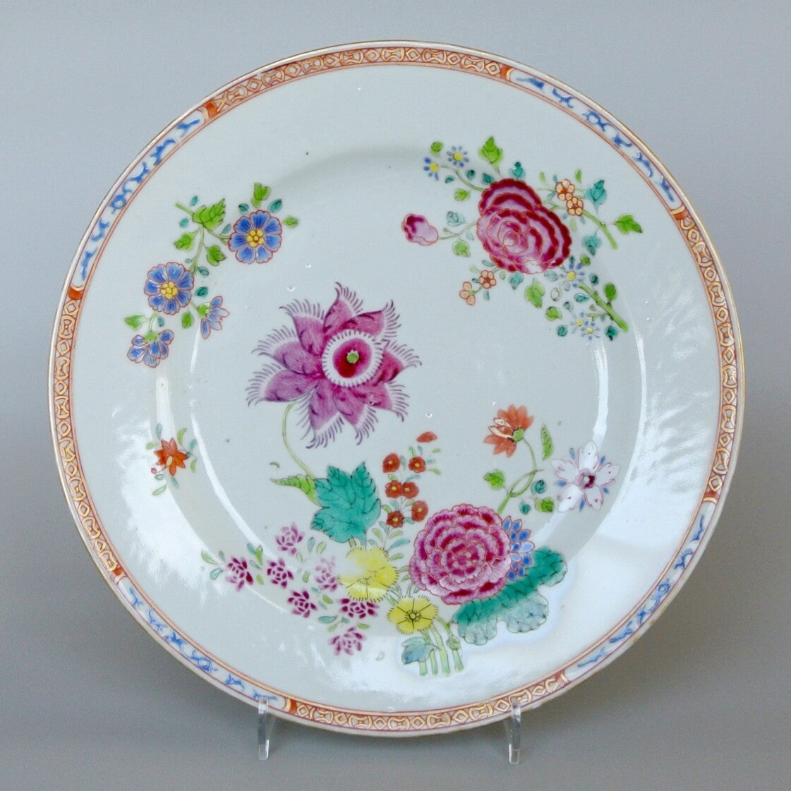 Famille rose bord, fencai met goud op de rand | Qianlong-periode | Famille rose plate, fencai with gilding, Qianlong-period