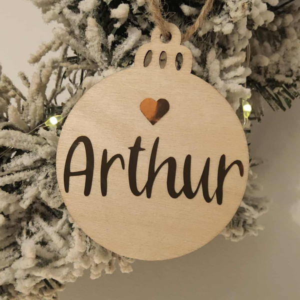 Gepersonaliseerde kerstbal of ster.