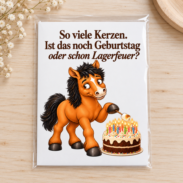 Lustige Geburtstagskarte mit Pferdchen und Torte – „So viele Kerzen“ – Klappkarte 12,5 × 16,5 cm