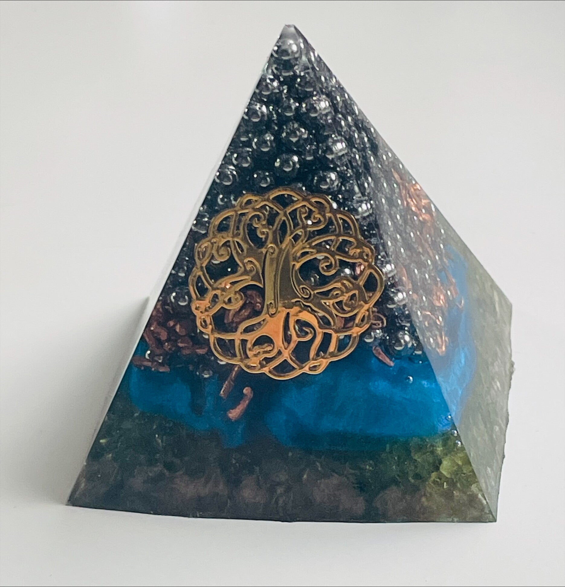 Orgonit Pyramide * Helios Tree