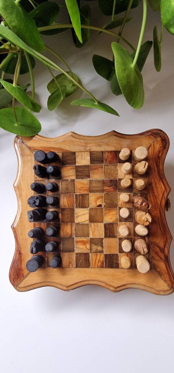 Vintage handgemaakt houten schaakbord  - incl. schaakstukken