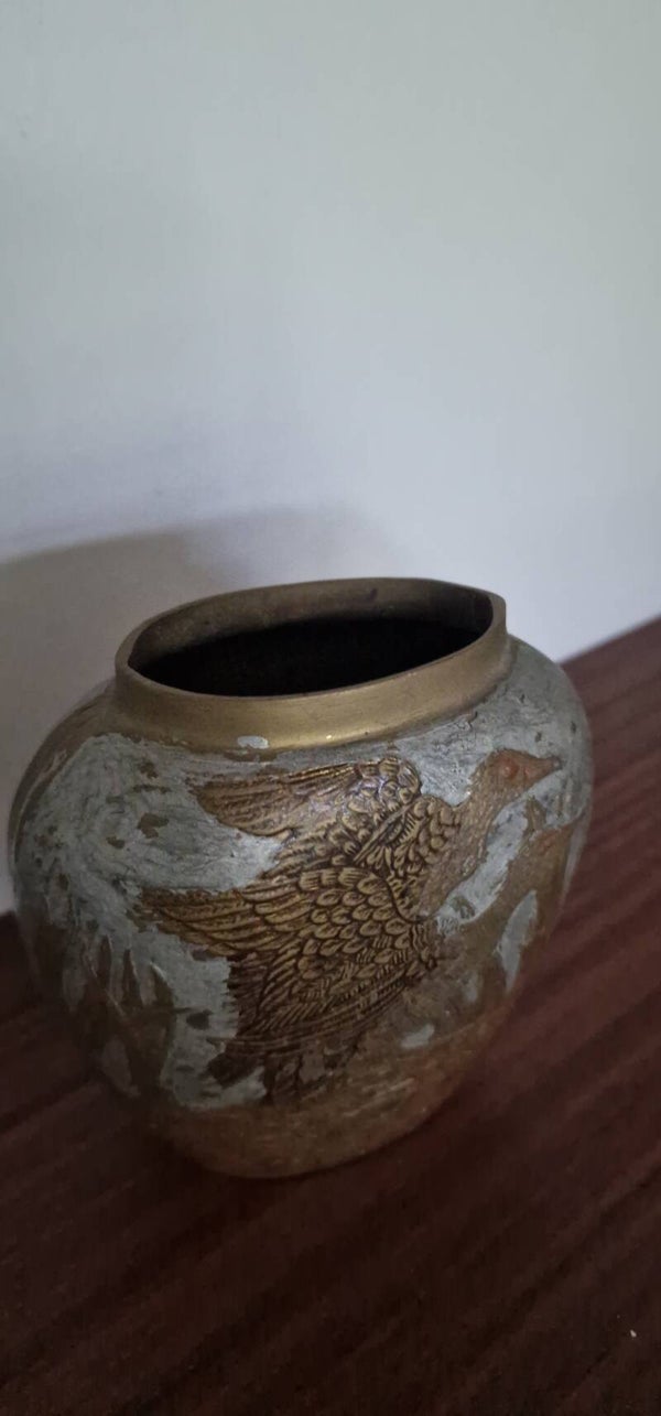 Geëmailleerd ovaal messing vaasje