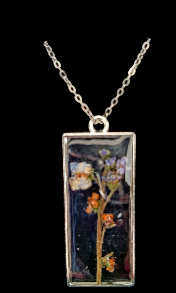 Resin necklace