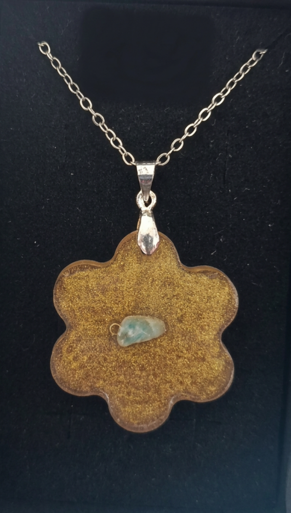 Resin pendant