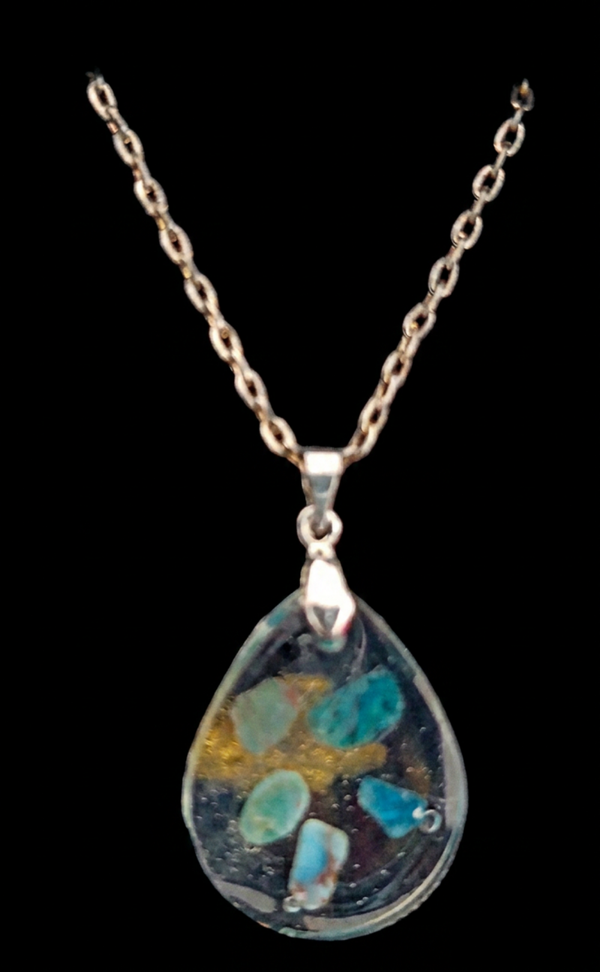 Resin pendant