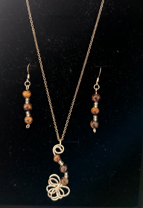 Tigers eye set
