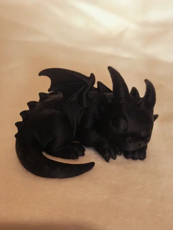 Petit Dragon Sleepy Noir