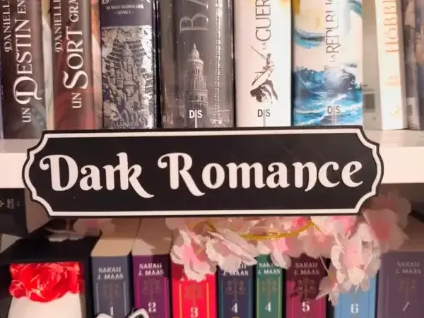 Plaque Dark Romance