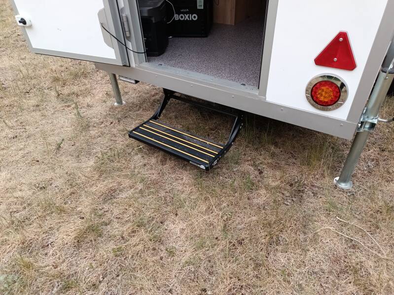 mini-caravan-boxio-met-hefdak-en-automatische-opstap-met-led-verlichting-standard-an51zq.jpg