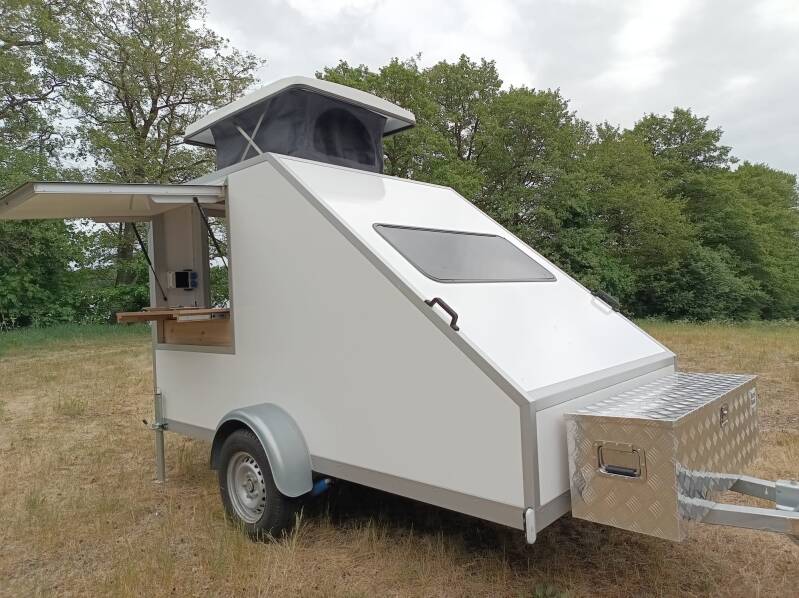 mini-caravan-boxio-met-hefdak-en-ruime-disselkist-mooi-gestroomlijnt-standard-cs5hf9.jpg