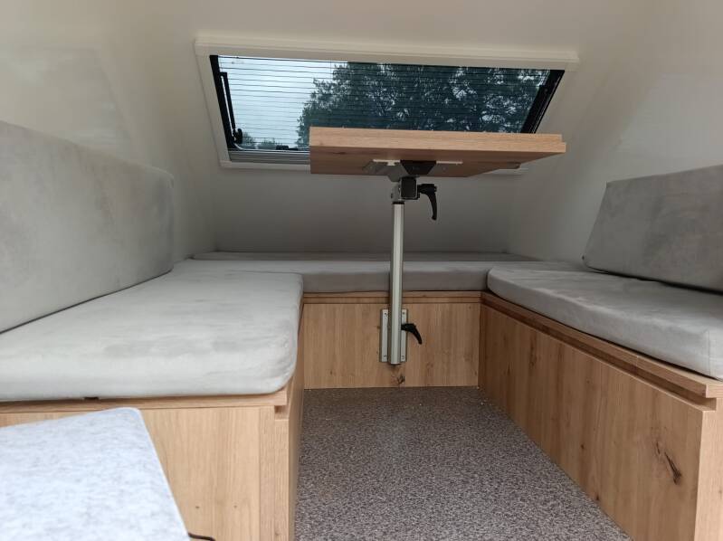 mini-caravan-boxio-met-slimme-tafel-is-eventueel-ook-buiten-te-monteren-met-een-2e-steun-standard-a5y2sl.jpg