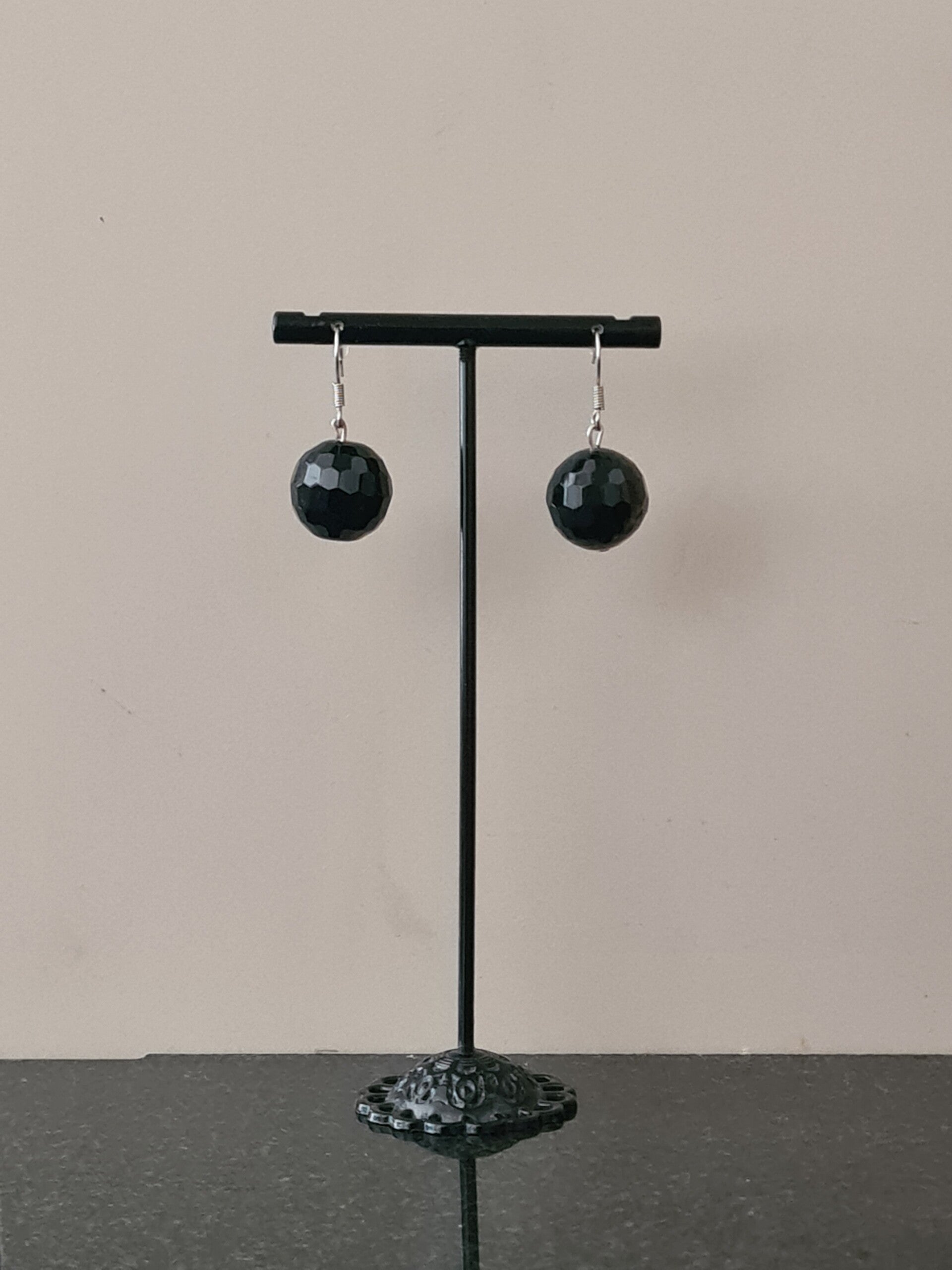 Black Facet Oorbellen