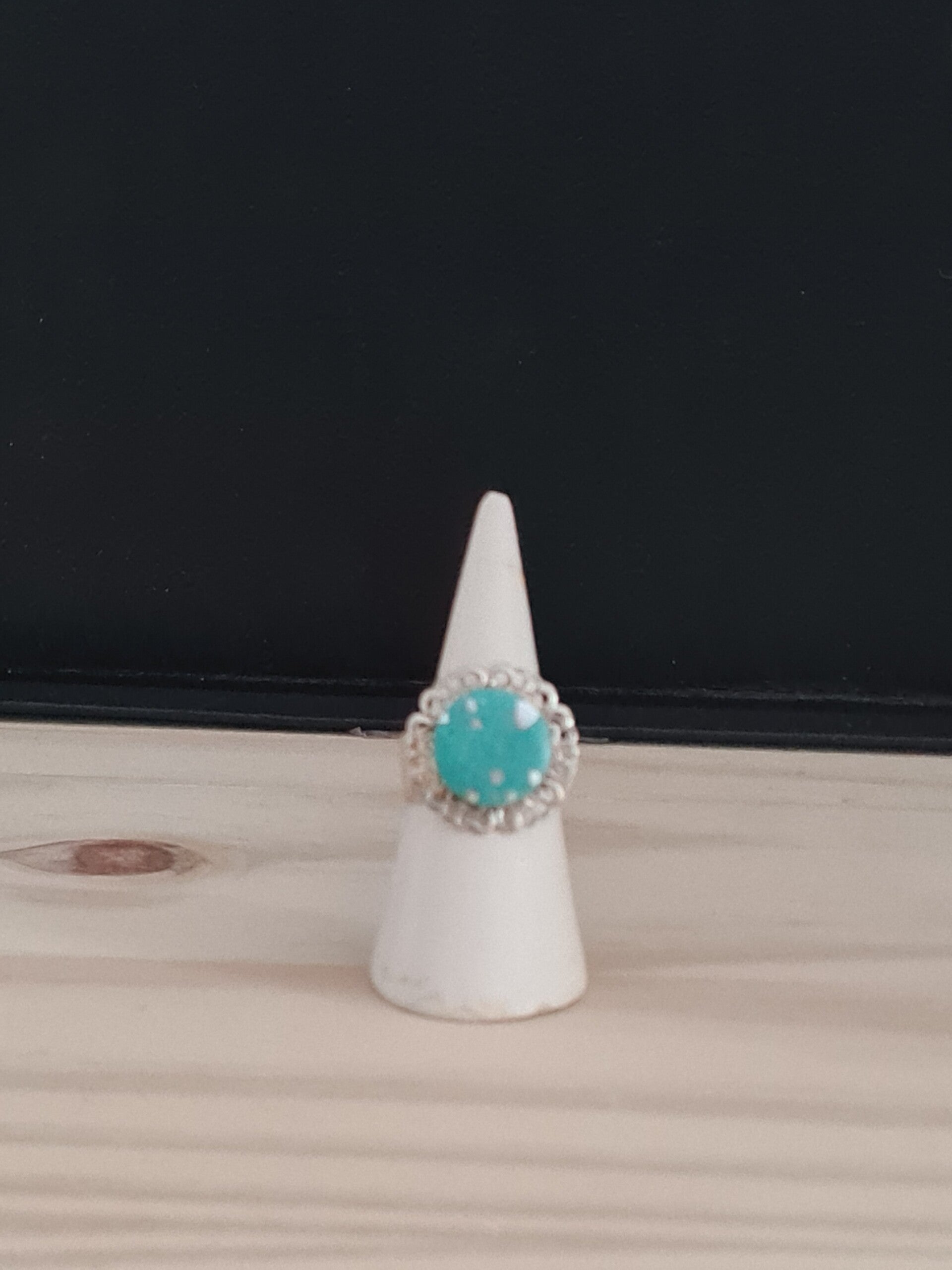 Verstelbare ring met natuursteen