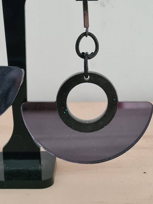 Statement oorbellen – zwart