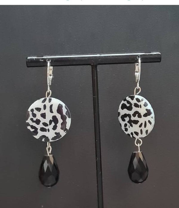 Oorsteker met hanger