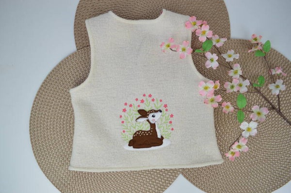 Walkweste mit Rehapplikation Gr. 110/116