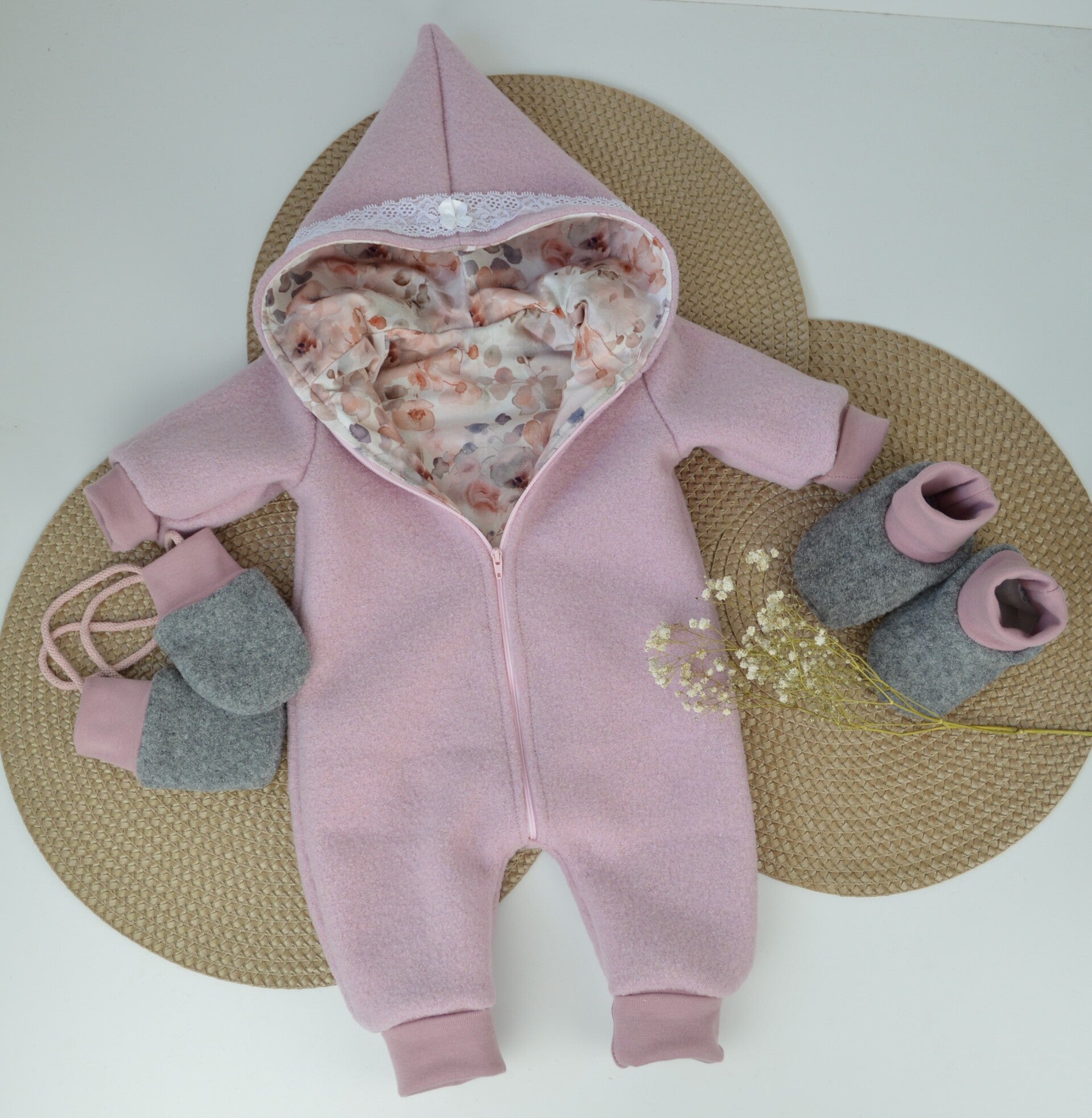 Walkoverall mit Spitze - Wunschdesign