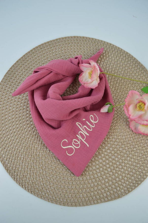 Musselintuch mit Namen - gestickt