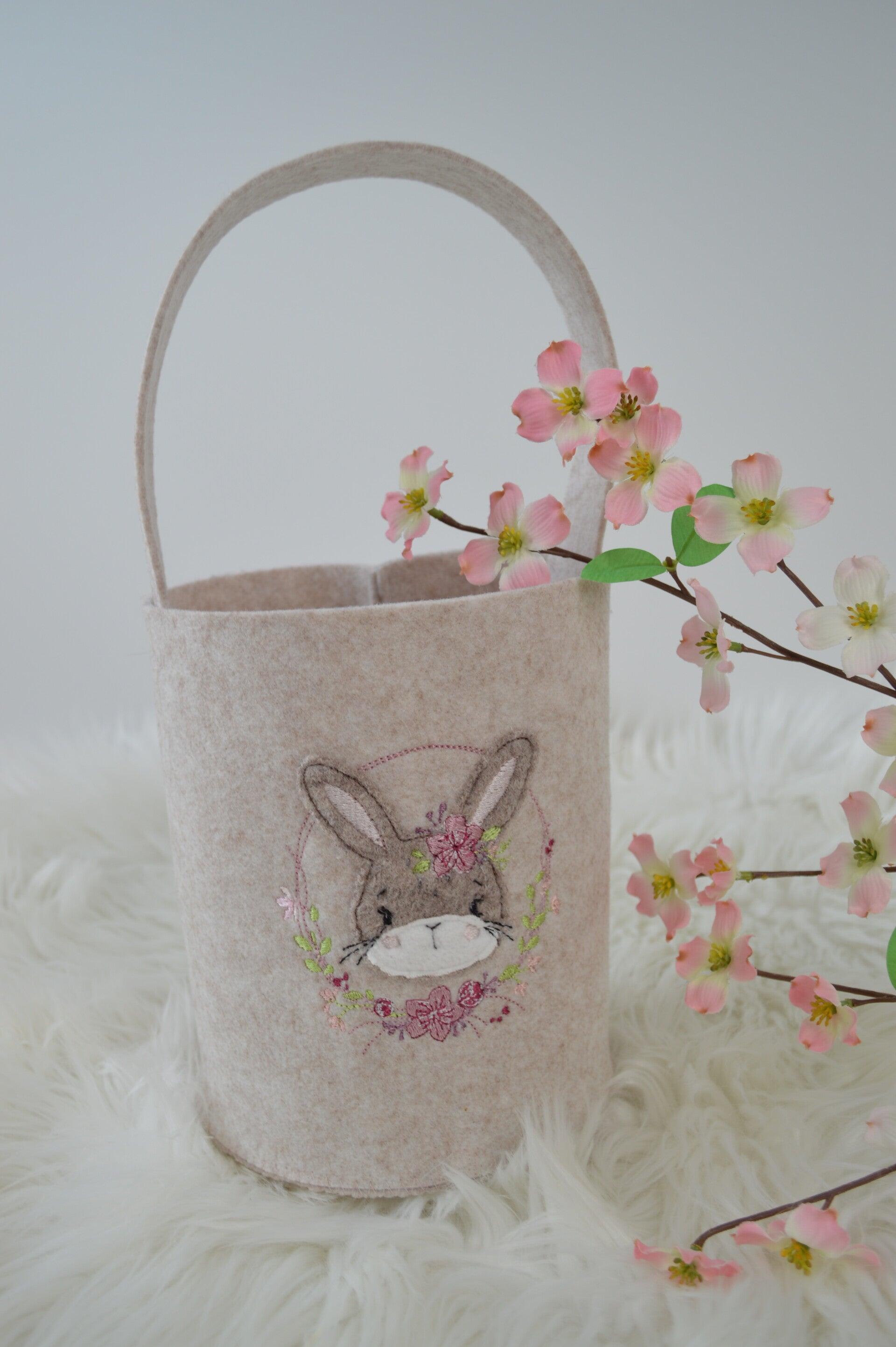 Osterkörbchen aus Filz – mit süßer Stickdatei & optional personalisierbar