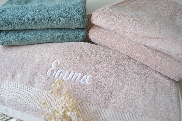 Personalisiertes Handtuch mit Wunschname – 50x100 cm