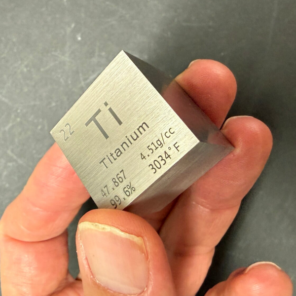 Elementwürfel Titan 1 Zoll (2.54 cm), 75 g
