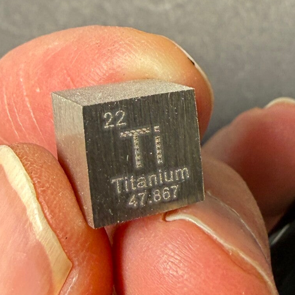 Elementwürfel Titan 1 x 1 x 1 cm