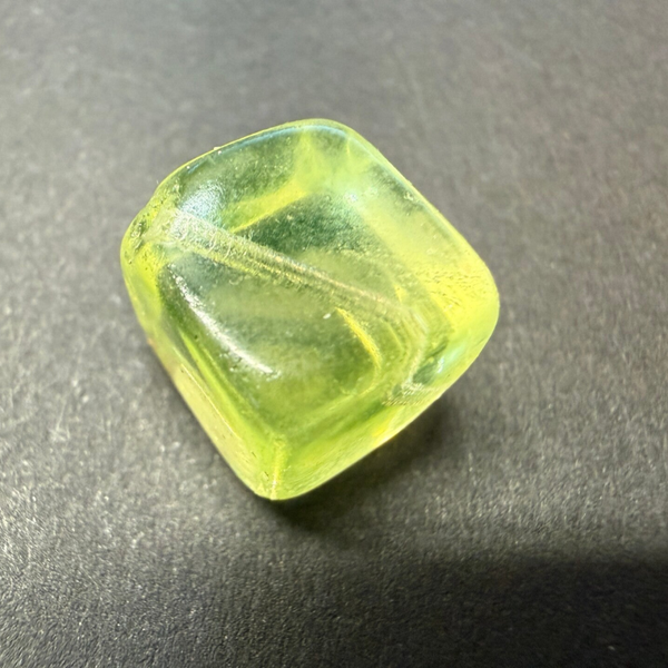 Uranglaswürfel, verschiedene Grössen