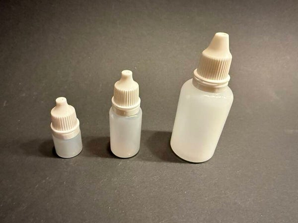 Tropfflaschen aus Kunststoff, verschiedene Grössen