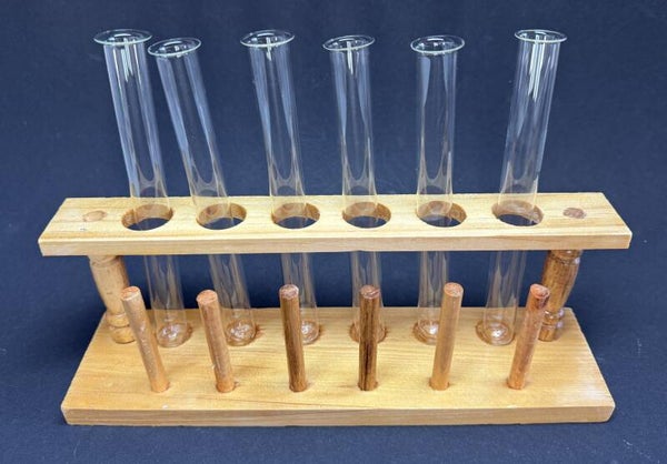Reagenzglasgestell aus Holz mit Abtropfstäben