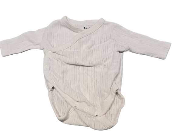 Babybody Weiss Lochmuster 50