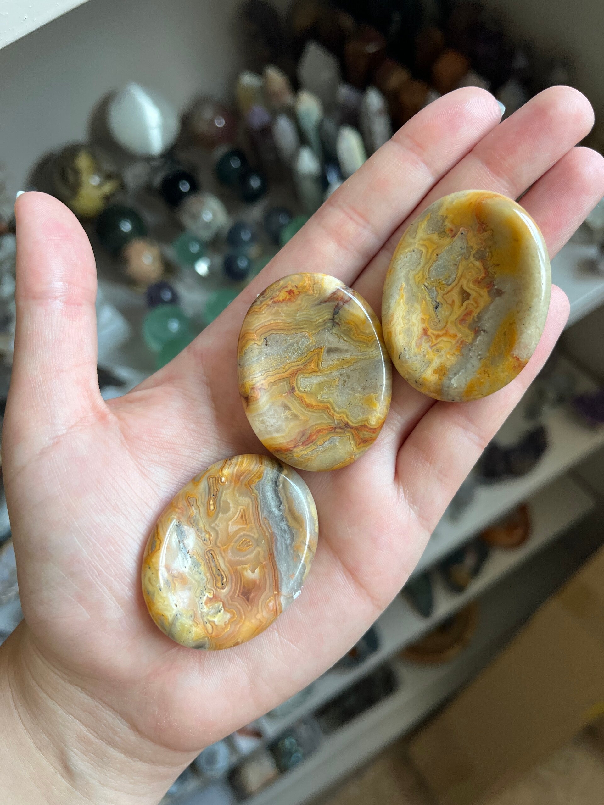 Crazy lace agaat worry stone
