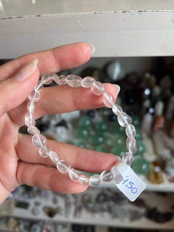 Ijs rozenkwarts armband getrommeld