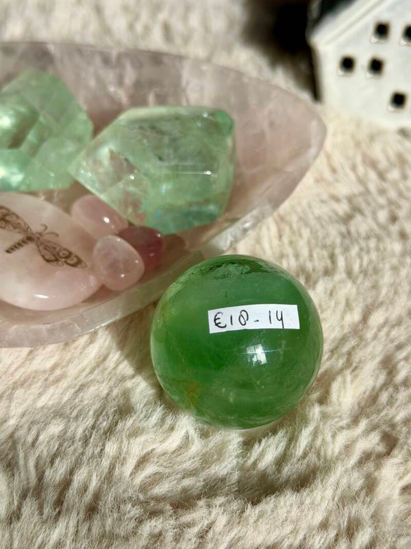 Groene fluoriet bol nr. 14