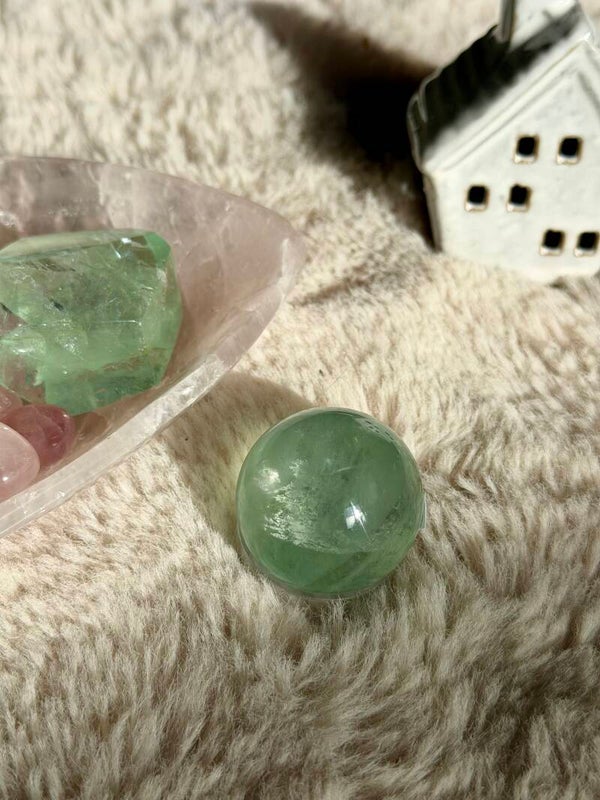 Groene fluoriet bol nr. 12