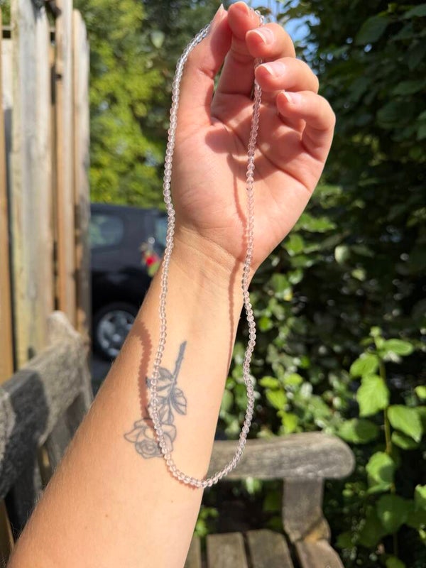 Rozenkwarts ketting elastiek