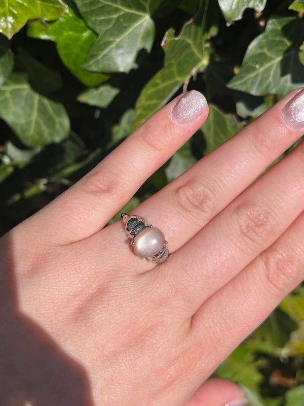 Perzik maansteen ring zilverkleurig