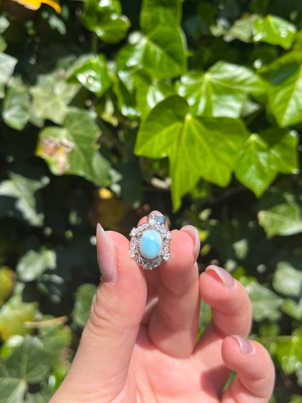 Larimar hanger