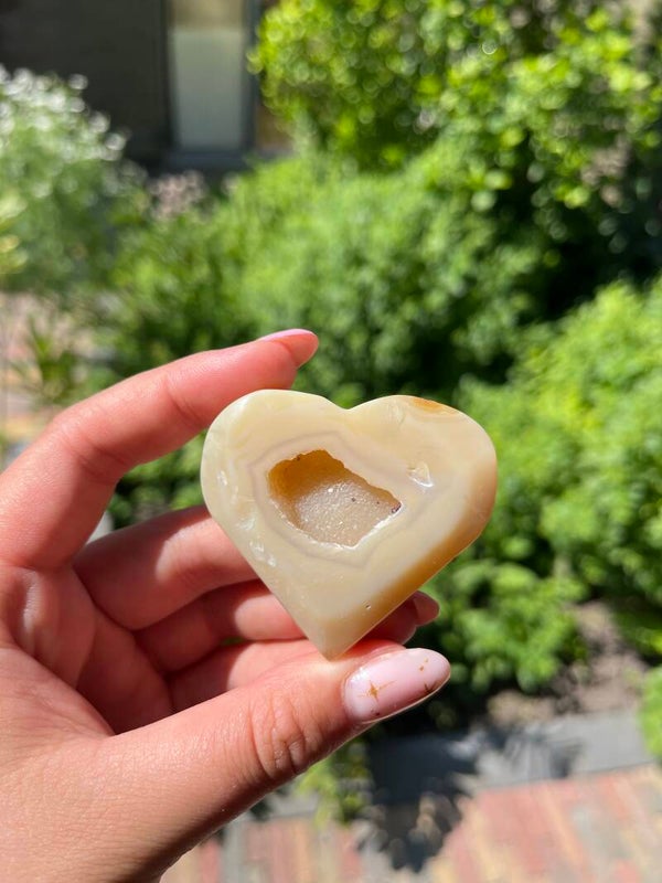 Agaat met druzy hart nr. 1