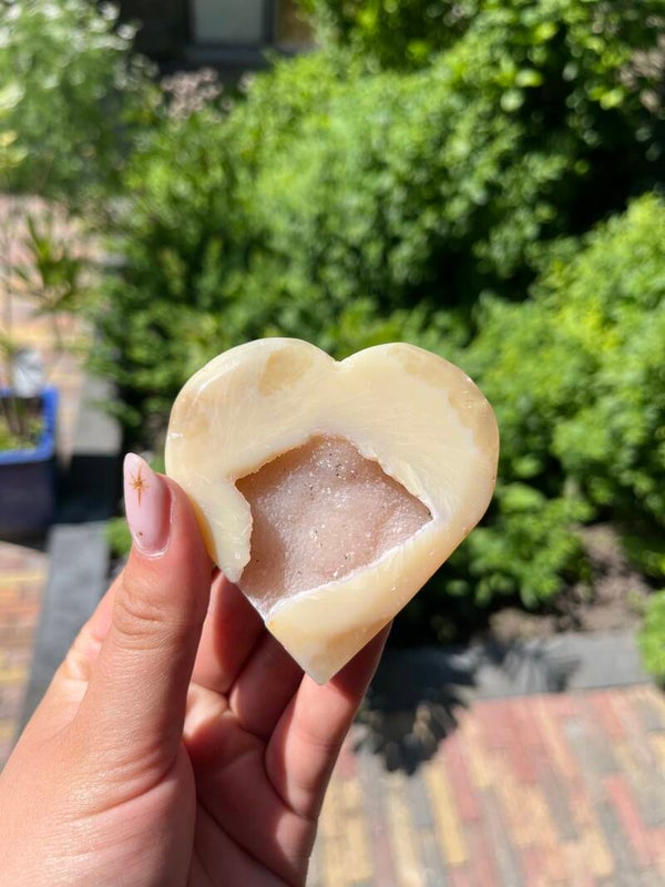 Agaat met druzy hart nr. 7