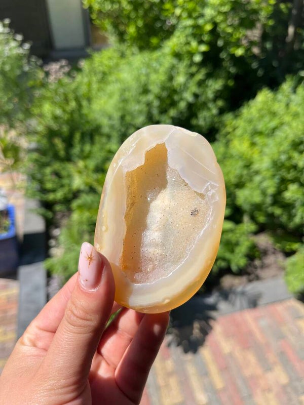 Agaat met druzy handsteen nr. 4
