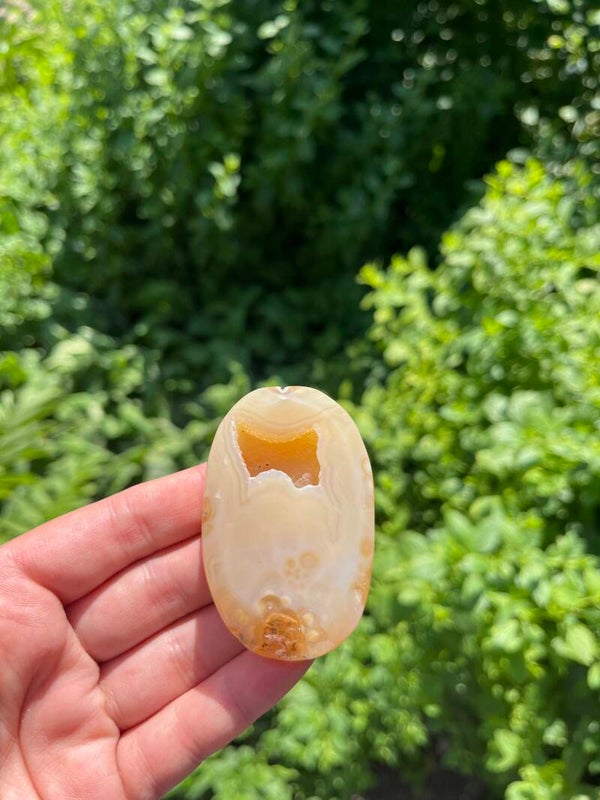 Agaat met druzy handsteen nr. 9