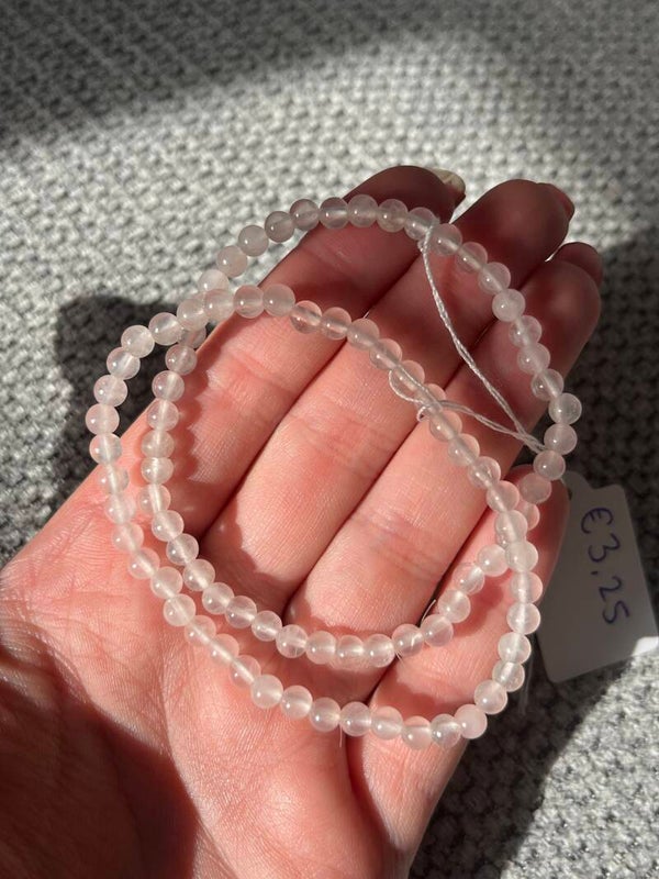 Rozenkwarts armband 4MM