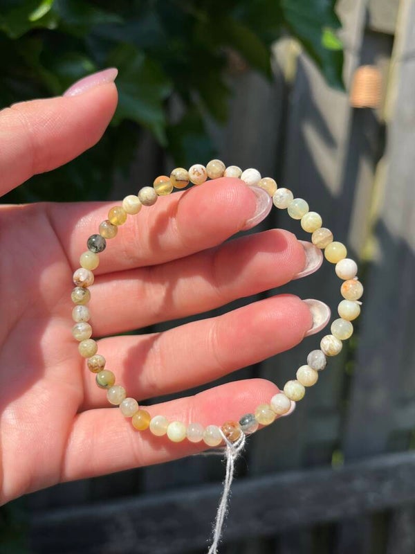 Gele opaal armband 4MM