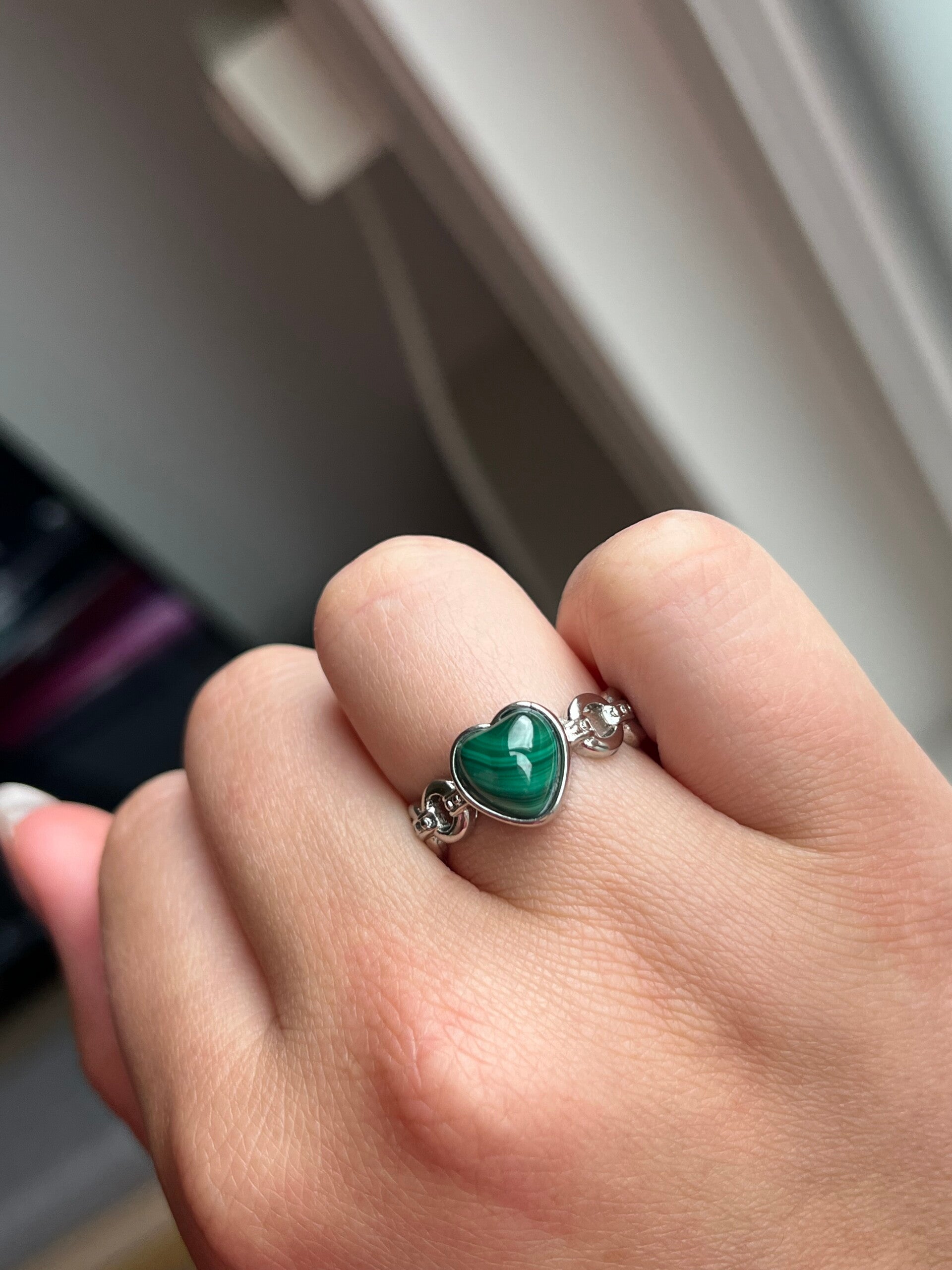 Malachiet ring hartvormig zilverkleurig