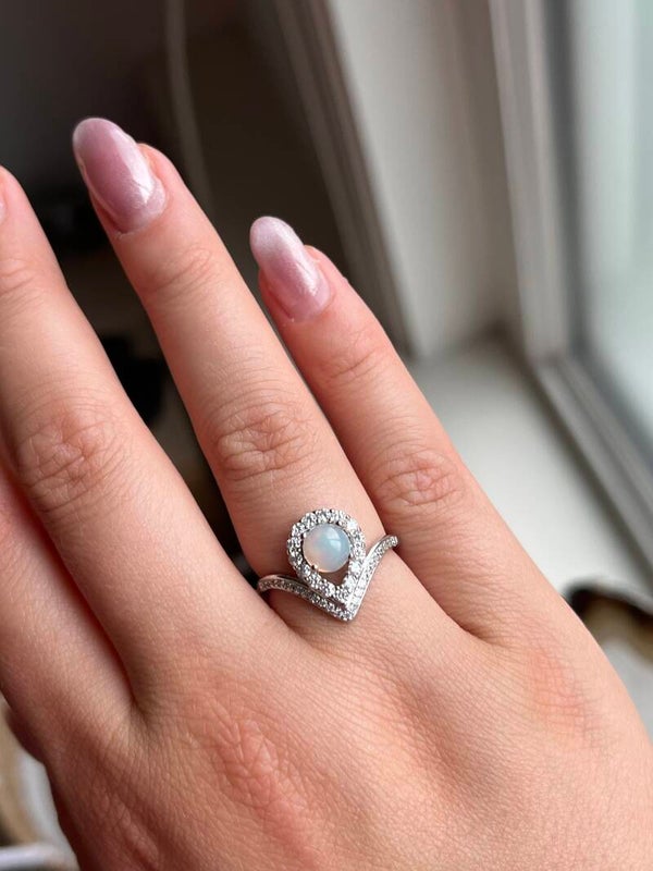 Opaal ring zilverkleurig