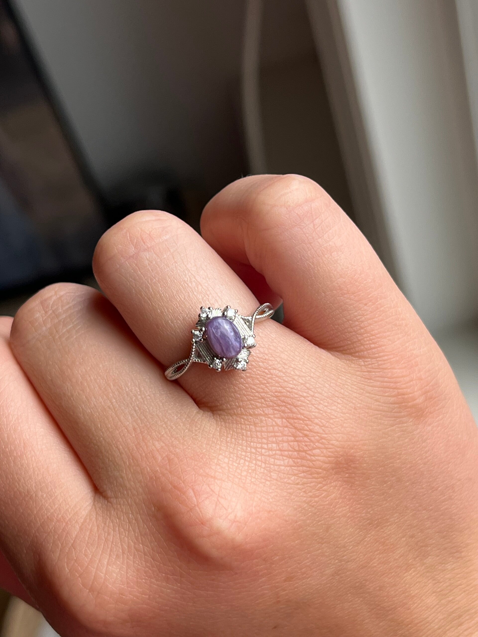 Charoiet ring zilverkleurig